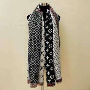 L V - New Luxury Silk & Wool Blend Monogram Scarf in Black & White